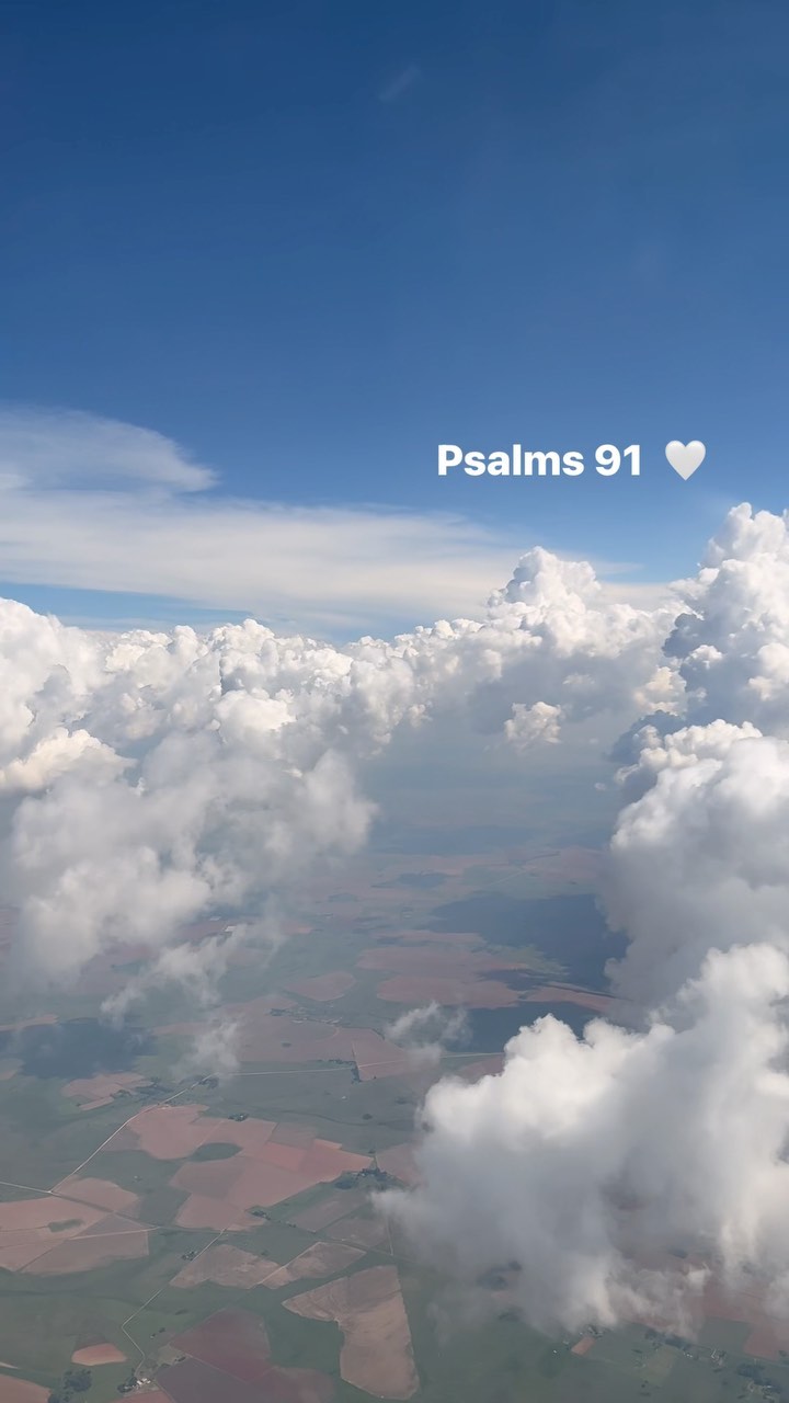 #hope #pray #love #grateful #liftmeup #fly #travel #clouds